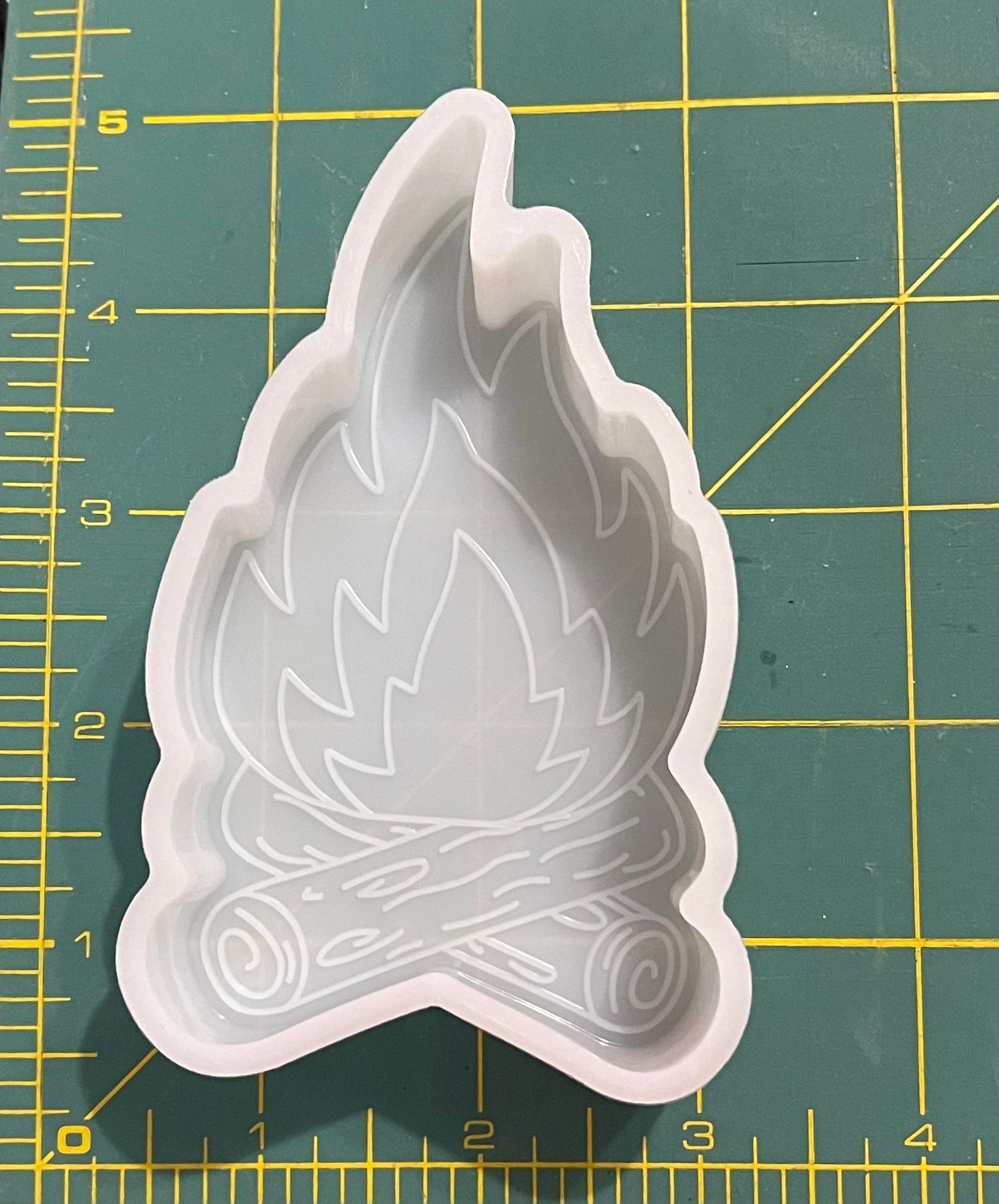 Campfire Freshie Mold Everden Glitter Co